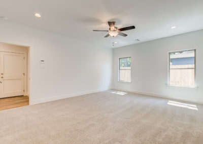 22_5849_Straley_Ave10